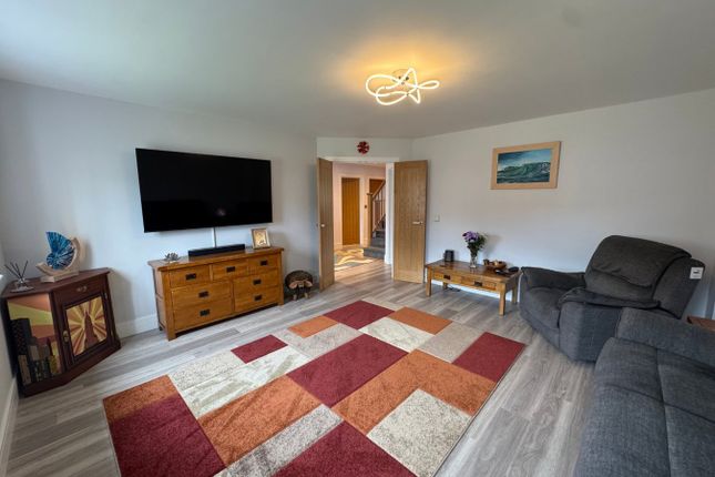10, Clos Carrog, Llanrhystud photo 4