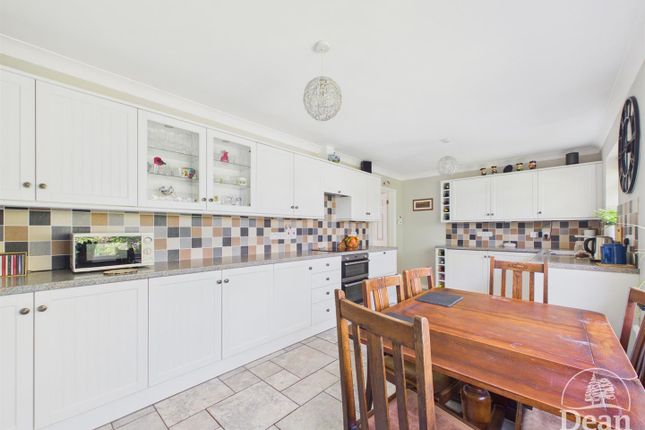 Fairway, Lansdown Walk, Lydney photo 3