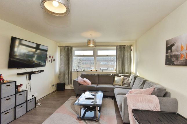 164B,, Ramsons Avenue, Milton Keynes photo 3