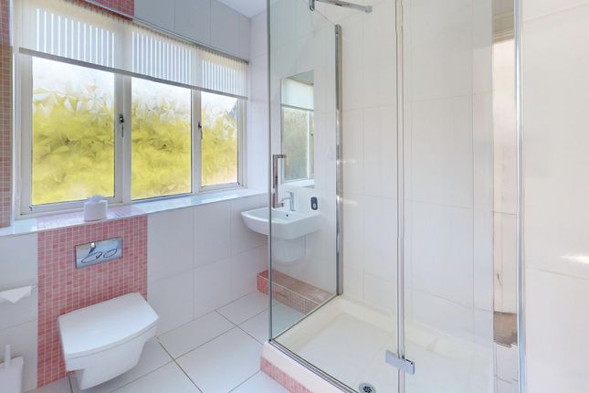 En Suite Shower Room To Bedroom 2