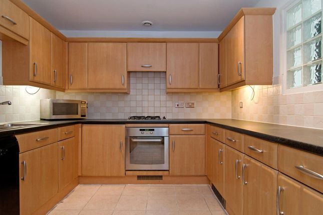 22, Axiom Apartments, 42 Sparkes Close photo 4