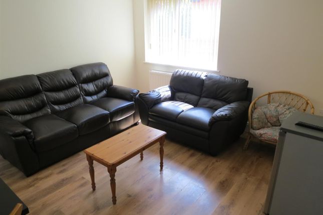 11a, Barnsfold Avenue, Manchester photo 2