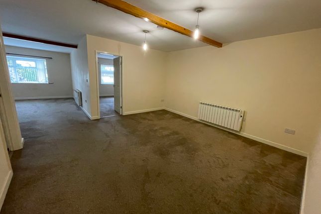 3 Fox Apartments, Stainforth photo 2