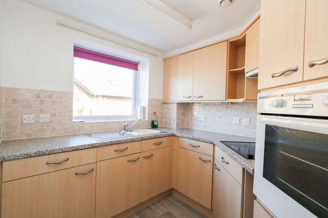 6 Marina Court 9-19 Mount Wise, Newquay photo 4
