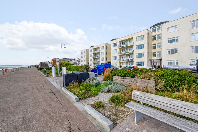 Flat for sale in West Parade, Bexhill-On-Sea