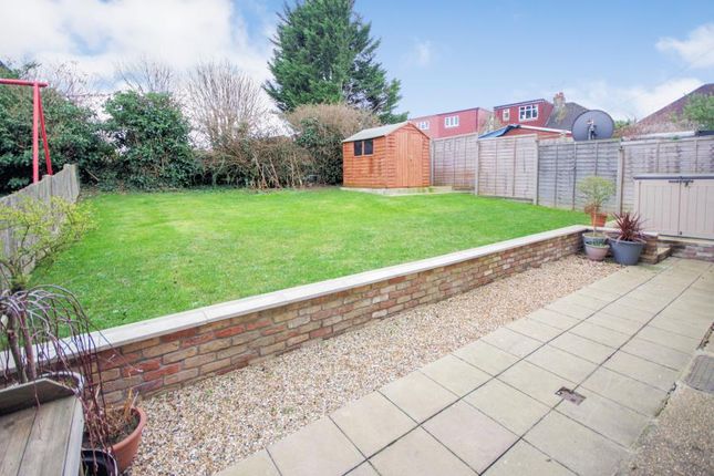 Thumbnail Flat for sale in Gifford Gardens, Hanwell