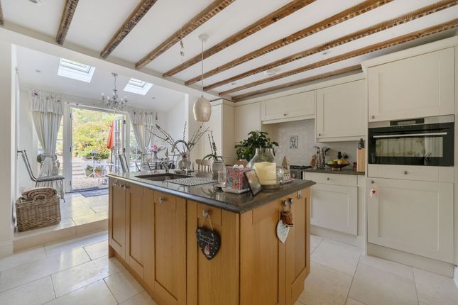 20 Scotland Lane, Haslemere photo 4