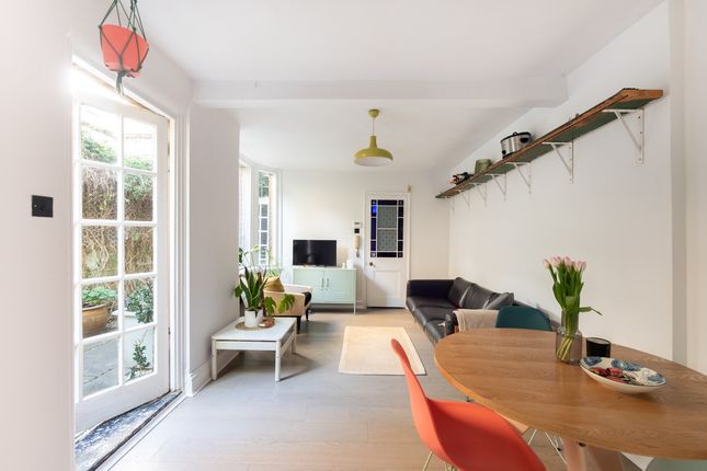 Flat for sale in Roderick Road, London