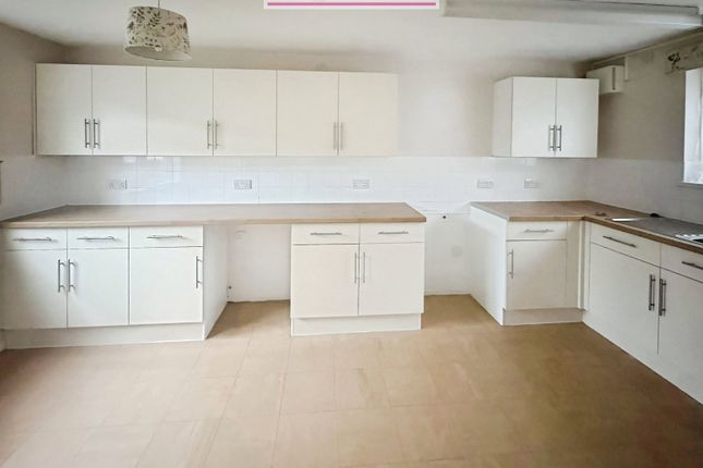 7, Smithyfield, Edenbridge photo 2