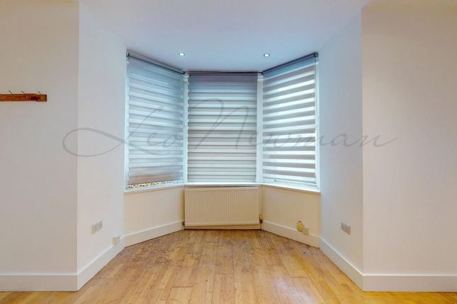 21a Duppas Hill Road, Croydon photo 2
