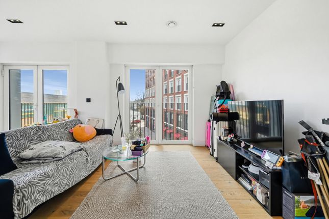 1-bed flat on Flat 13 (Keybridge Tower) 2, Exchange Gardens, London, £535,000