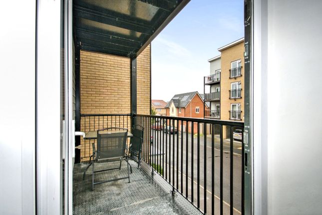 3, Gumley Road, Essex photo 4