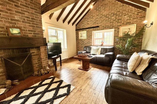 Dibden, Rectory Cottage, Main Road, Southampton photo 3