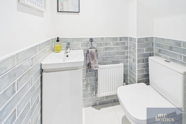 6, Rhodfa Gwernybwla, Cardiff photo 4