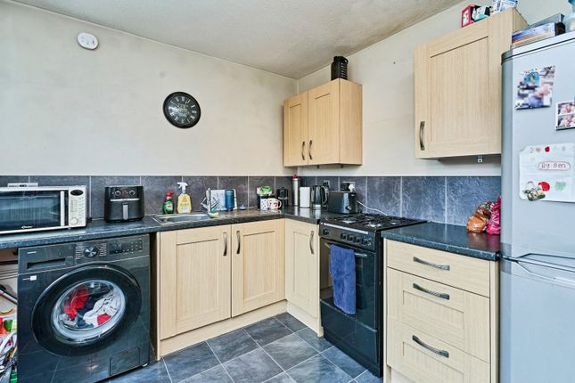 3, Burdock Close, West Midlands photo 3
