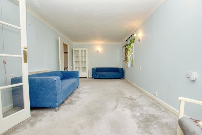 10, Dawtrey Court, Southampton photo 4