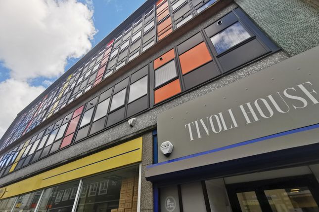 Thumbnail Flat to rent in South Street, Hull