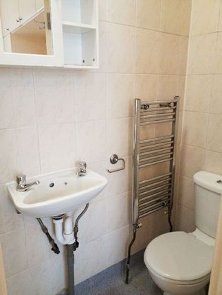 Flat 1, 56, Cranbrook Park, Wood Green photo 4