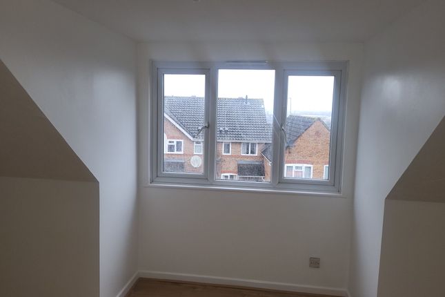 Flat to rent in Philimore Close, London