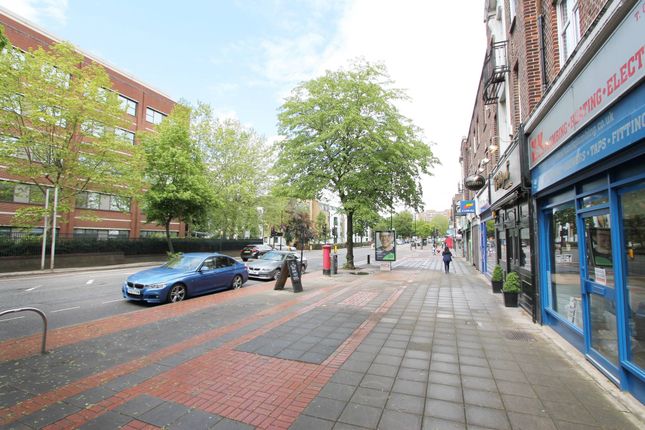 Flat 1302, Greenford  photo 4