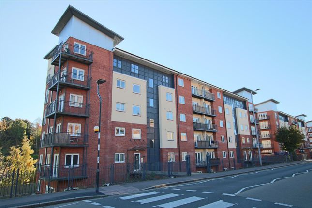 2 bed flat to rent in New North Road, Exeter EX4