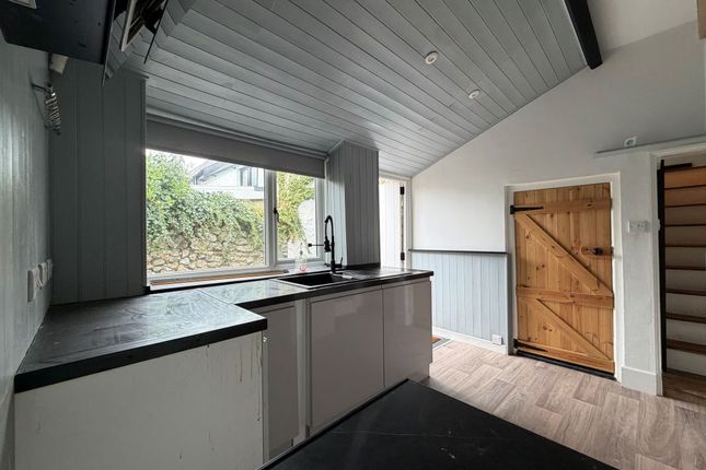 2, High Street, Ventnor photo 3