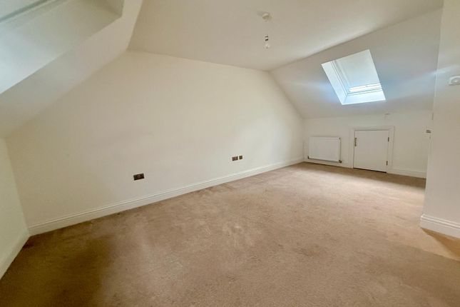 4, Heathfield photo 4