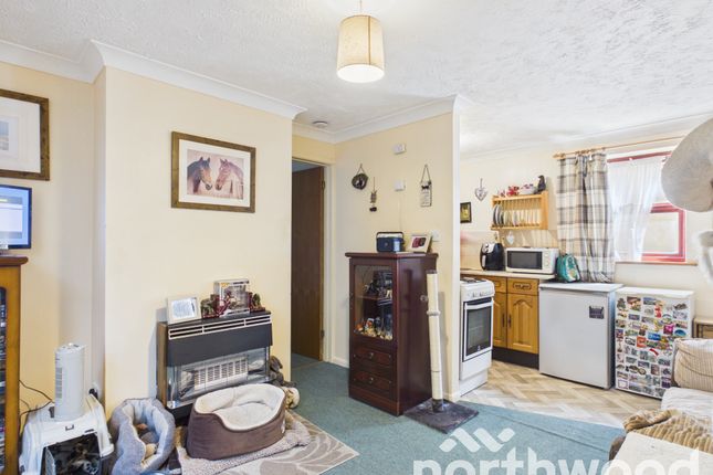 Flat 1, Ashdale Place, Ashford photo 2