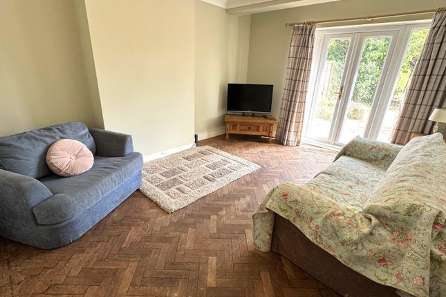 7, The Crescent, Egham photo 3