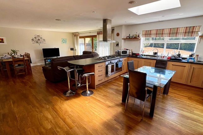 9, Pine Park Road, Devon photo 3
