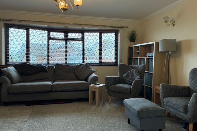 CHESTERFIELD photo 3