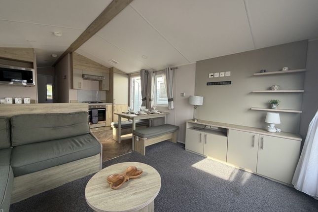 Chichester Lakeside Holiday Park, Chichester photo 2