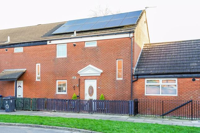 Terraced house for sale in 5 Crofters Walk, Penwortham, Preston