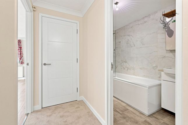 Flat 1, Riley House, London photo 4