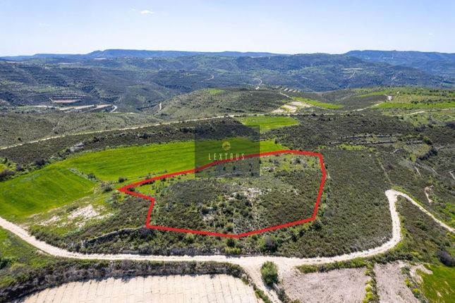 Land for sale in Praitori 8630, Cyprus