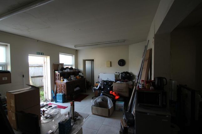 14, Simpson Road, Bletchley photo 4