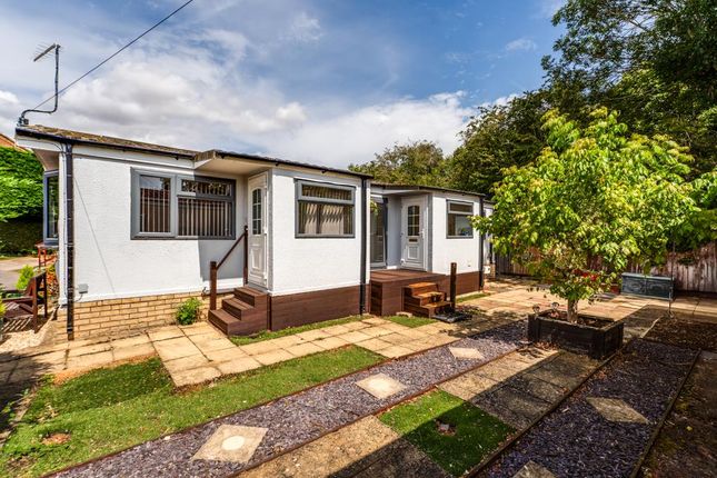 24, Acorn Park, Cranford Road, Burton Latimer photo 4