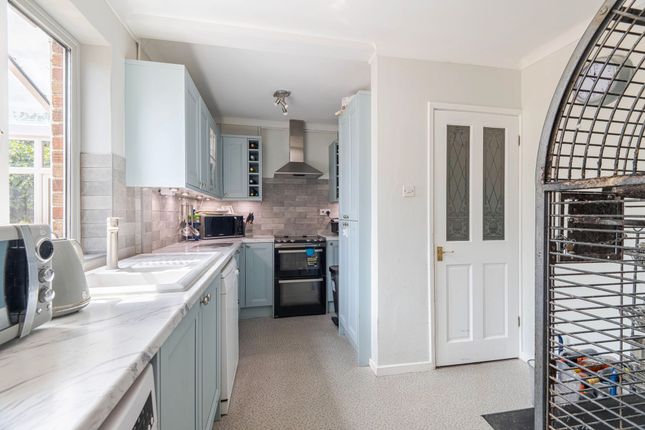 87 Britten Road, Lowestoft photo 3