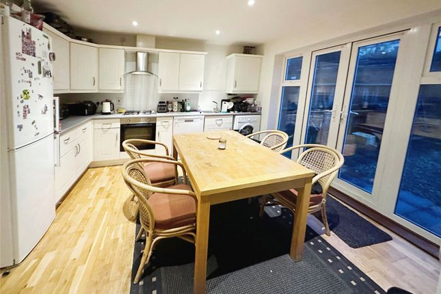 8 Richmond Court,, St. Davids Hill, Exeter photo 3