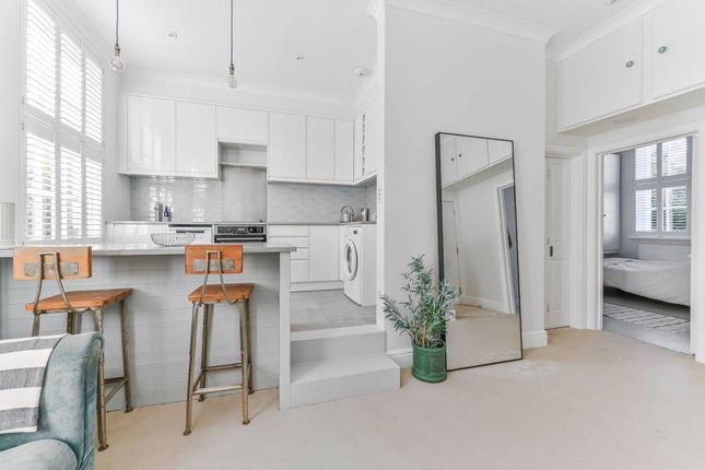2-bed flat on Elder Road, West Norwood, £325,000