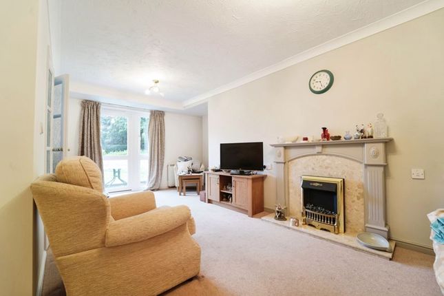 Flat for sale in Pendene Court, Wolverhampton