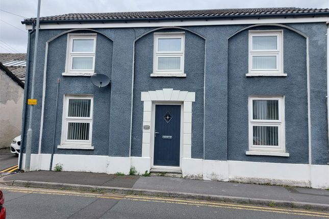 Studio to rent in Prospect Place, Llanelli SA15