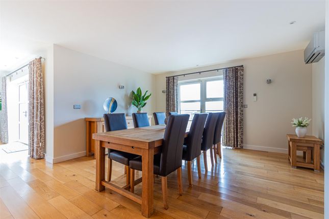 22 Park View, Greyfriars Road, Cardiff photo 4