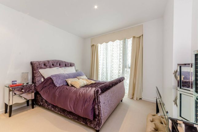 Thumbnail Flat to rent in Eastfields Avenue, Wandsworth, London