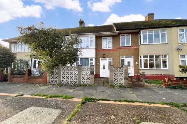 Thumbnail Terraced house for sale in Stanford Gardens, Aveley, South Ockendon