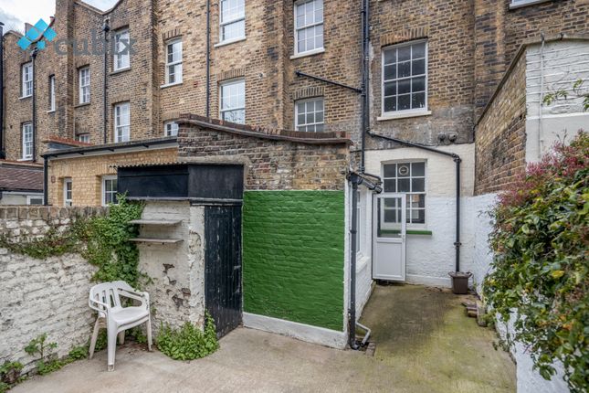 Terraced house to rent in Hayles Street, London