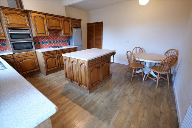 29, Emmott Lane, Lancashire photo 4