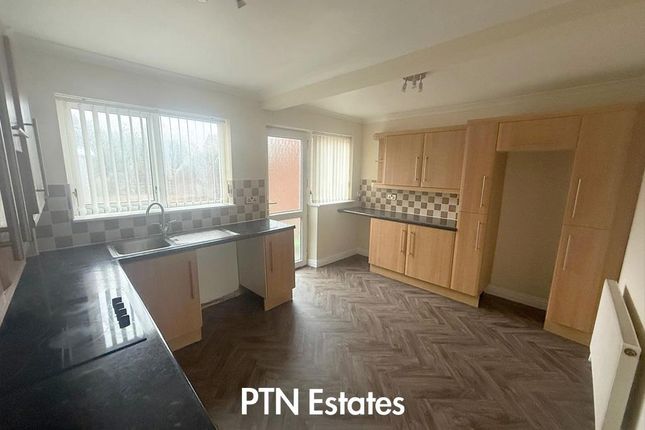 37, Swan Street, Brierley Hill photo 4