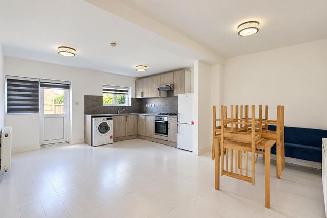 56, Linley Crescent, Romford photo 2