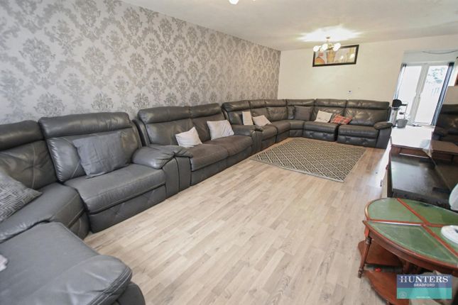 2, Wrigley Avenue, Bradford photo 2